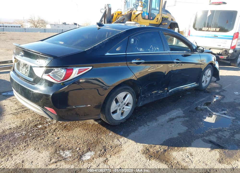 2012 HYUNDAI SONATA VIN: KMHEC4A42CA048020