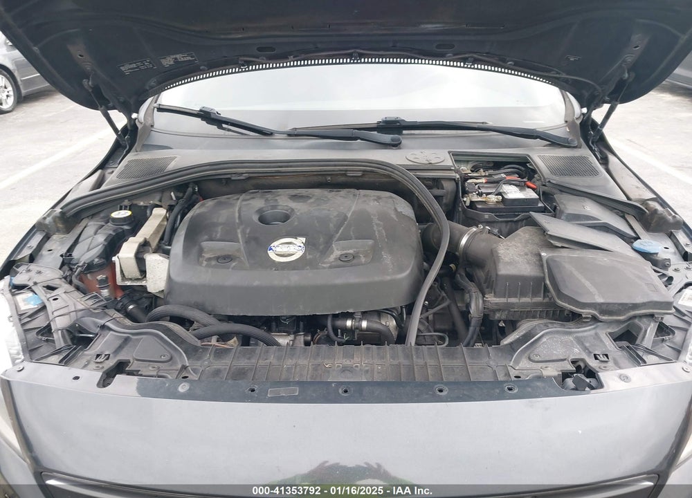 2015 VOLVO S60 VIN: YV140MFB1F2307394