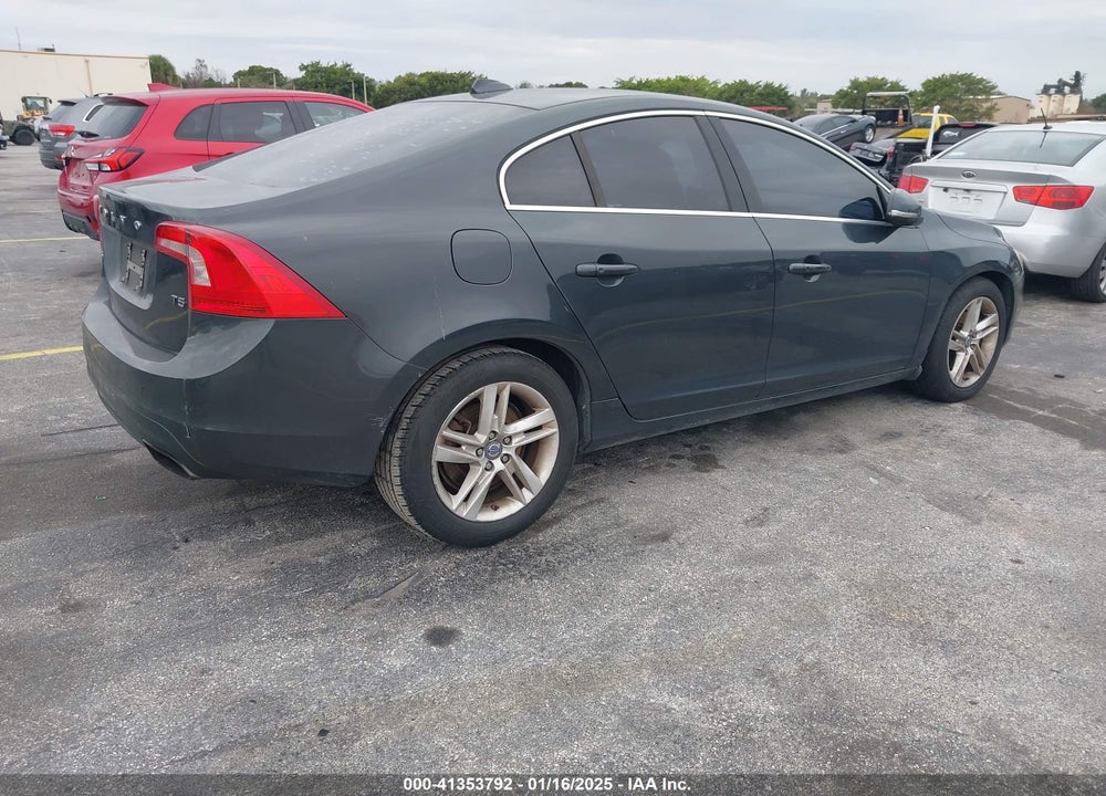2015 VOLVO S60 VIN: YV140MFB1F2307394