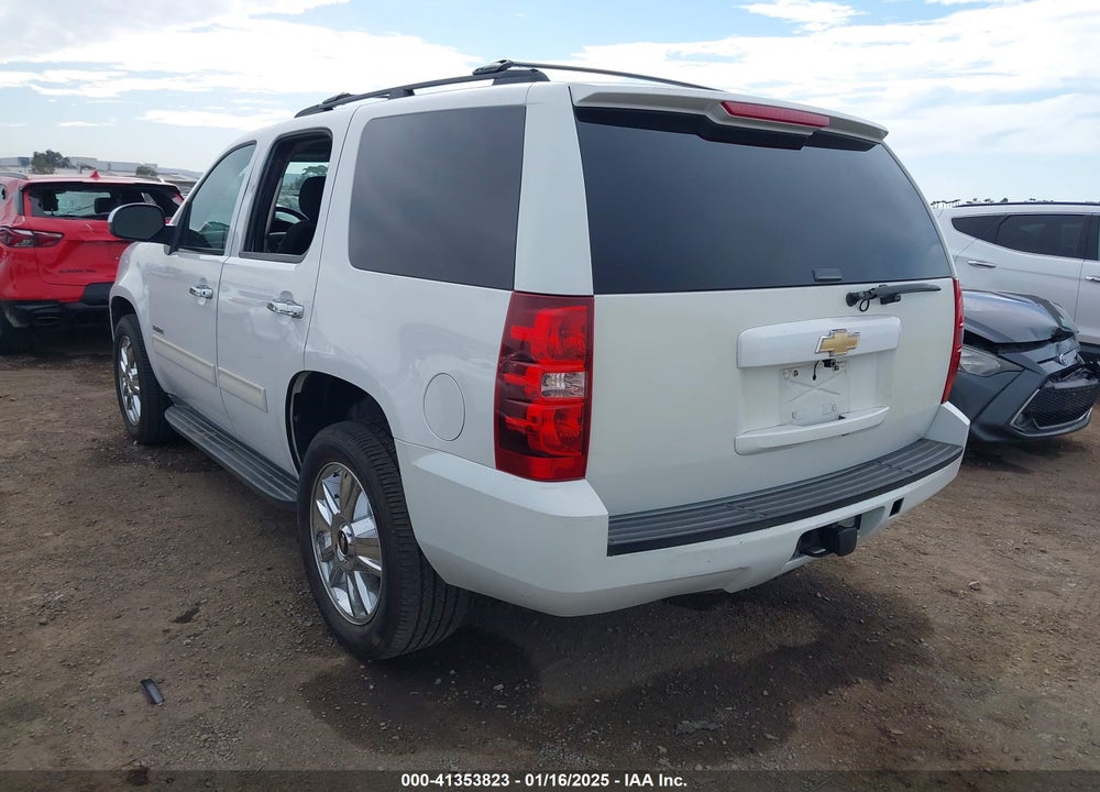 2011 CHEVROLET TAHOE LS VIN: 1GNSCAE08BR380886