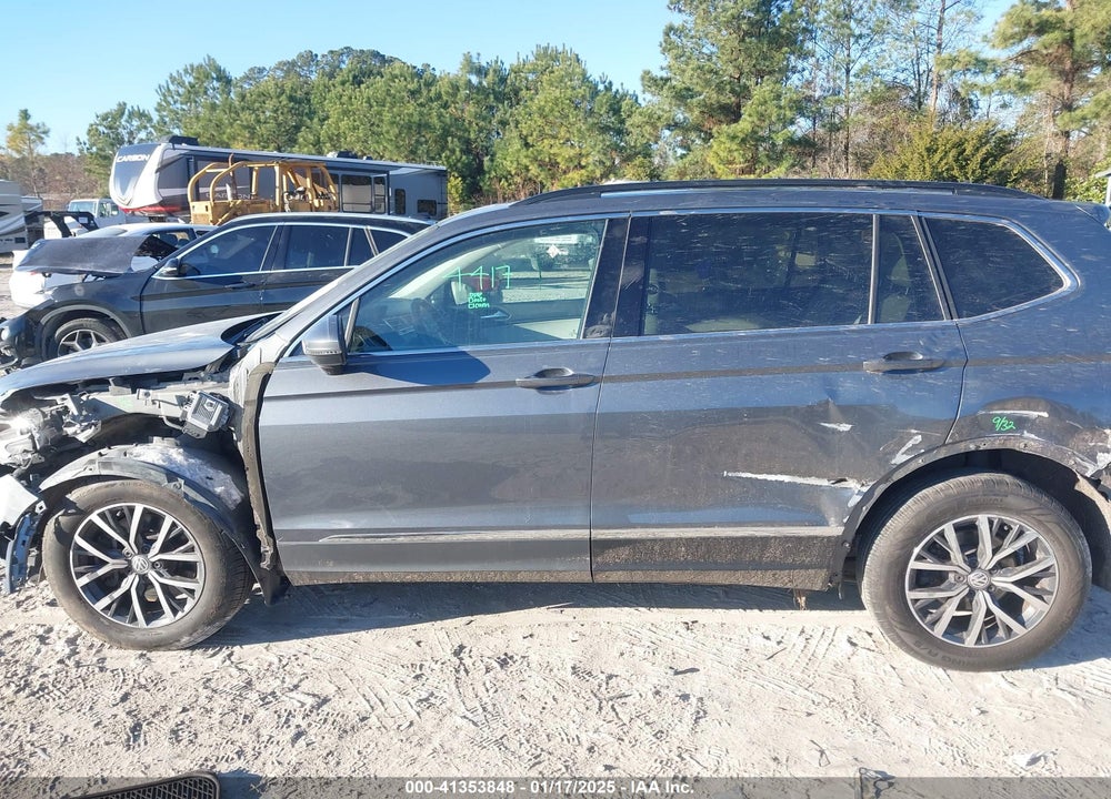 2018 VOLKSWAGEN TIGUAN 2.0T SE/2.0T SEL VIN: 3VV2B7AX6JM008823