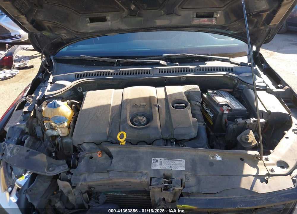 2011 VOLKSWAGEN JETTA VIN: 3VWDZ7AJ0BM328099