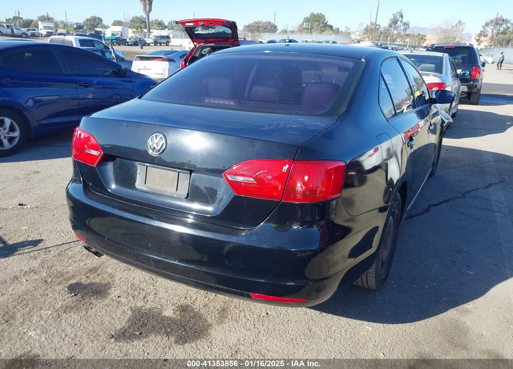 2011 VOLKSWAGEN JETTA VIN: 3VWDZ7AJ0BM328099