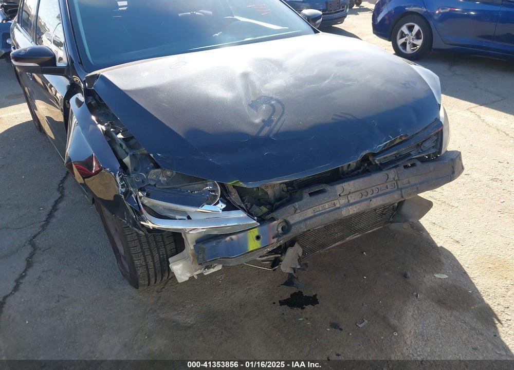 2011 VOLKSWAGEN JETTA VIN: 3VWDZ7AJ0BM328099