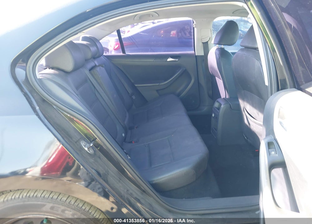 2011 VOLKSWAGEN JETTA VIN: 3VWDZ7AJ0BM328099