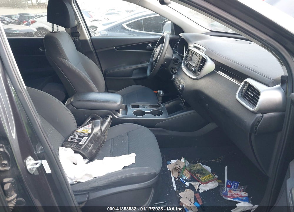 2017 KIA SORENTO 3.3L LX VIN: 5XYPG4A58HG323004
