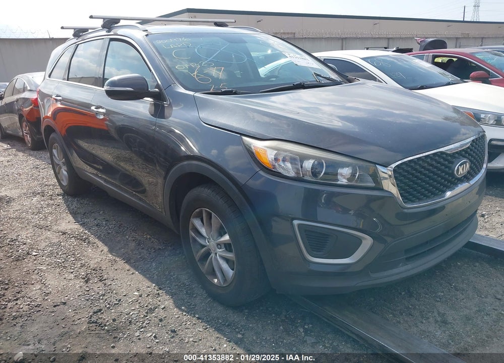 2017 KIA SORENTO 3.3L LX VIN: 5XYPG4A58HG323004