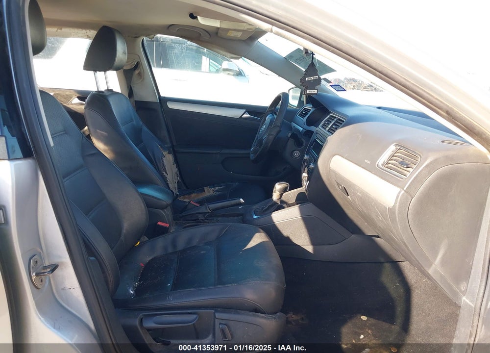2013 VOLKSWAGEN JETTA VIN: 3VWDP7AJ5DM353461