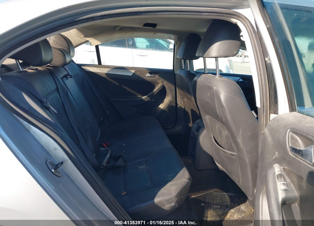 2013 VOLKSWAGEN JETTA VIN: 3VWDP7AJ5DM353461