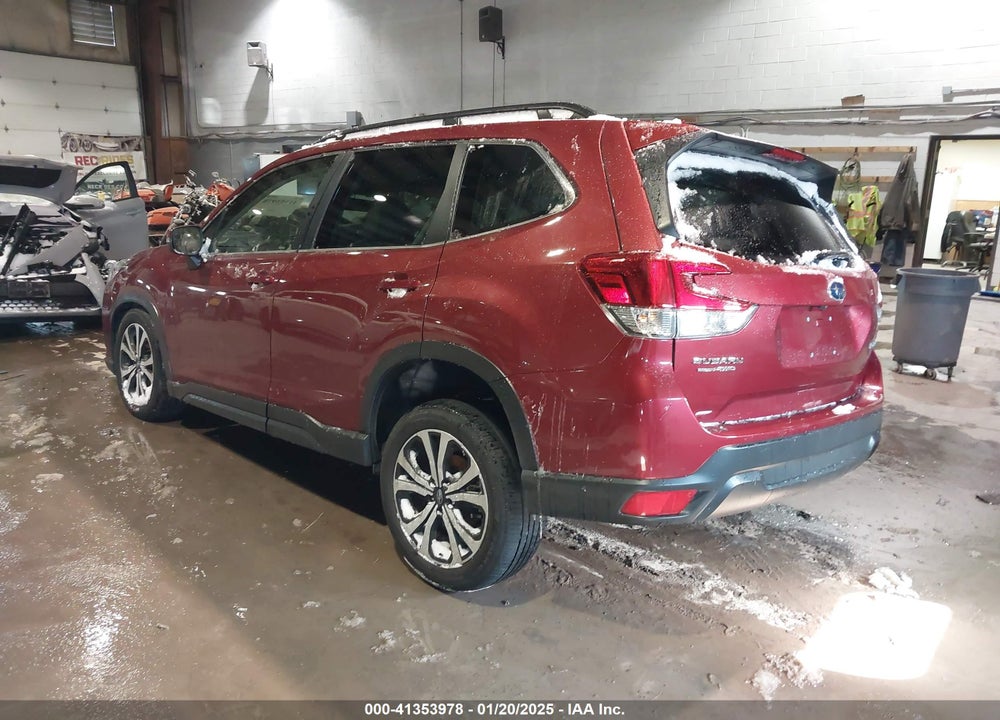 2022 SUBARU FORESTER VIN: JF2SKANC1NH422008