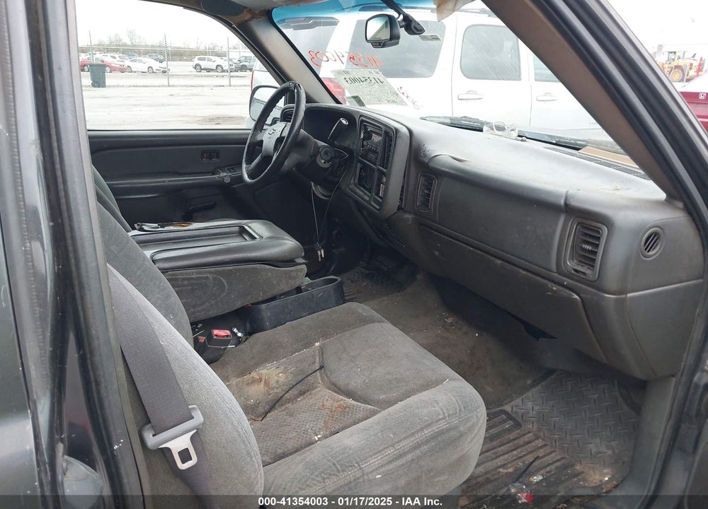 2003 CHEVROLET SILVERADO 1500 LS VIN: 2GCEC19V431221403