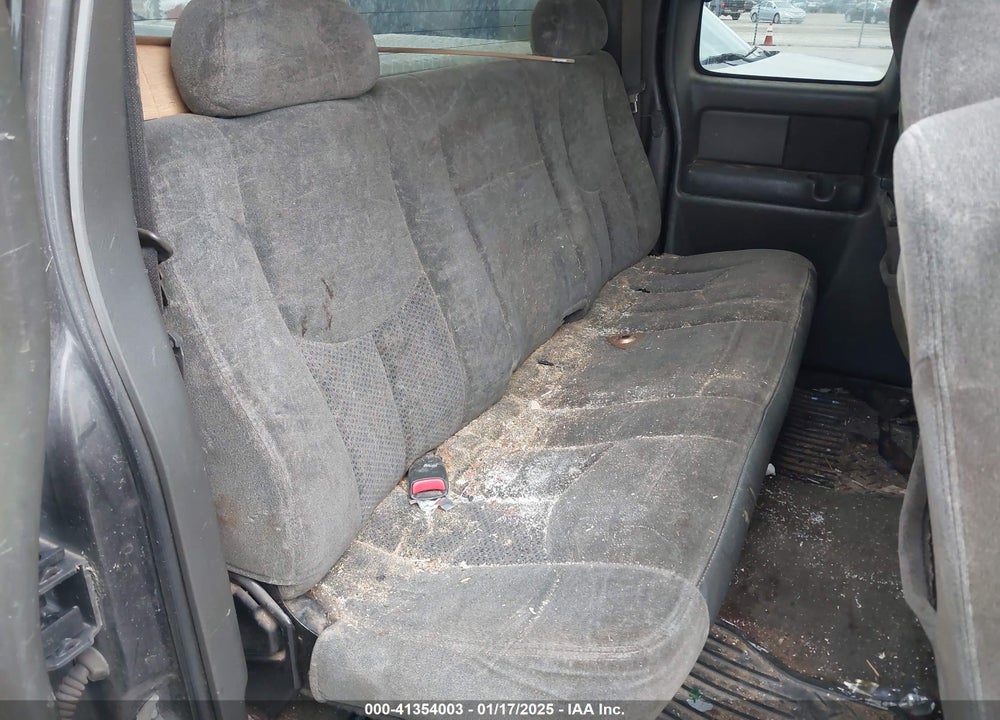 2003 CHEVROLET SILVERADO 1500 LS VIN: 2GCEC19V431221403