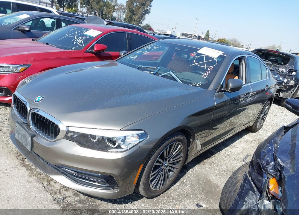 2019 BMW 540I VIN: WBAJE5C5XKG919389