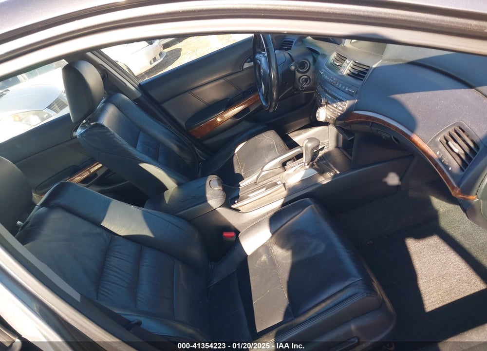 2011 HONDA ACCORD VIN: 1HGCP2F89BA102994