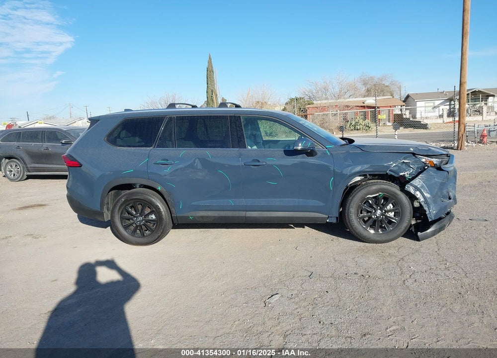 2024 TOYOTA GRAND HIGHLANDER XLE VIN: 5TDAAAB55RS049107
