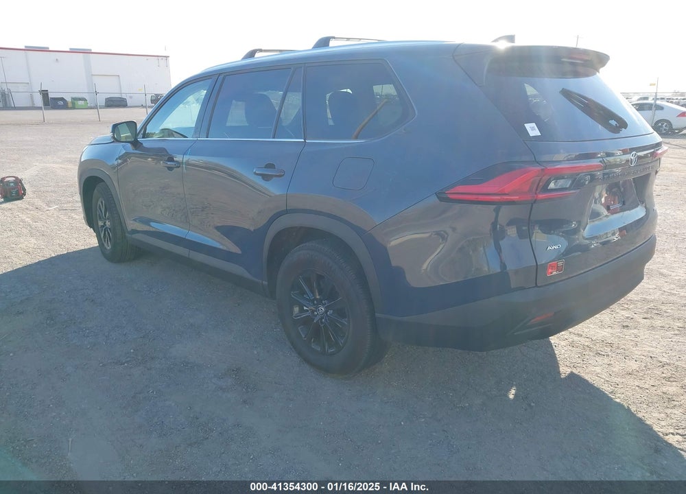 2024 TOYOTA GRAND HIGHLANDER XLE VIN: 5TDAAAB55RS049107