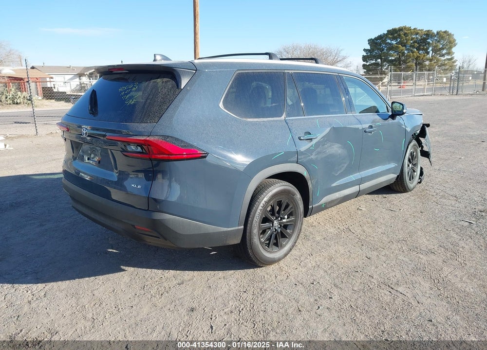 2024 TOYOTA GRAND HIGHLANDER XLE VIN: 5TDAAAB55RS049107