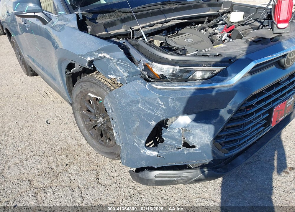 2024 TOYOTA GRAND HIGHLANDER XLE VIN: 5TDAAAB55RS049107