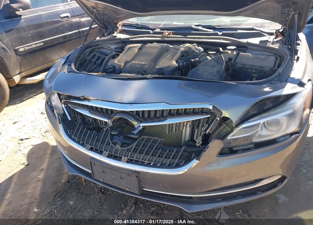 2018 BUICK LACROSSE VIN: 1G4ZR5SS1JU144025