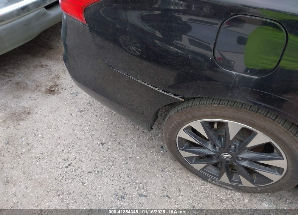 2019 NISSAN SENTRA SR VIN: 3N1AB7AP5KY307629