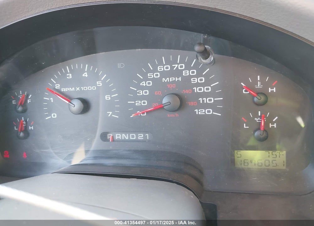 2005 FORD F-150 STX/XL/XLT VIN: 1FTRX12W55NA03447