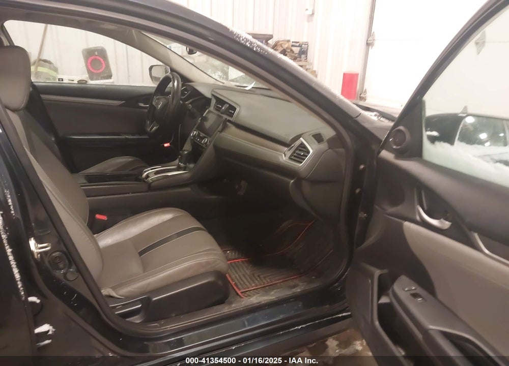 2017 HONDA CIVIC VIN: 19XFC1F77HE017764