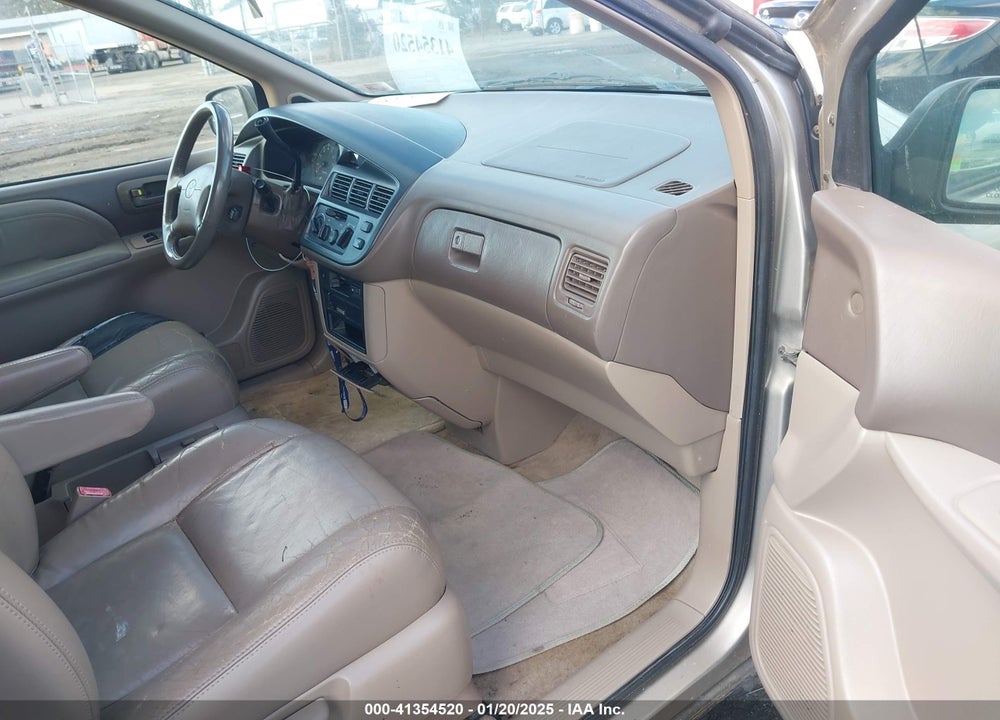 2000 TOYOTA SIENNA XLE VIN: 4T3ZF13C8YU216638