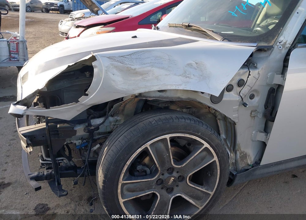 2014 MINI CLUBMAN VIN: WMWZF3C50ET492420