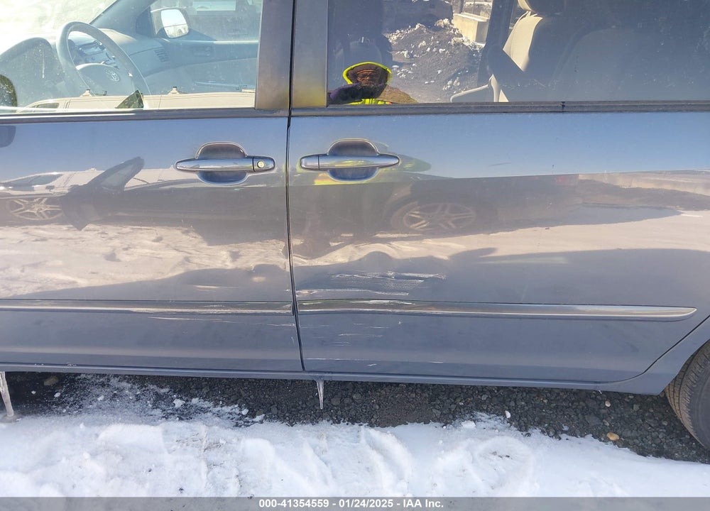 2009 TOYOTA SIENNA LE VIN: 5TDZK23C89S261471
