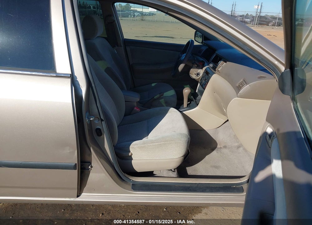 2005 TOYOTA COROLLA CE VIN: 2T1BR32E35C376827