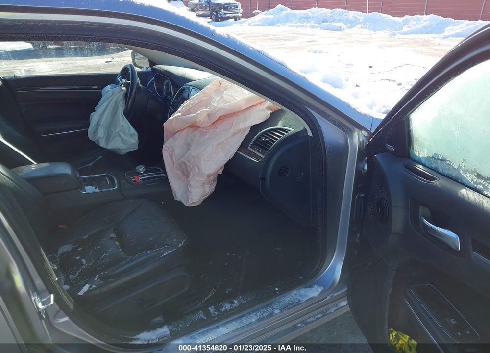 2016 CHRYSLER 300C VIN: 2C3CCAKG7GH212828
