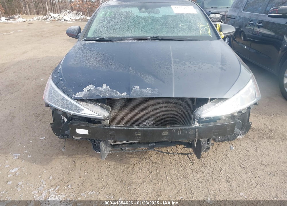 2020 HYUNDAI ELANTRA SEL VIN: 5NPD84LF1LH573563