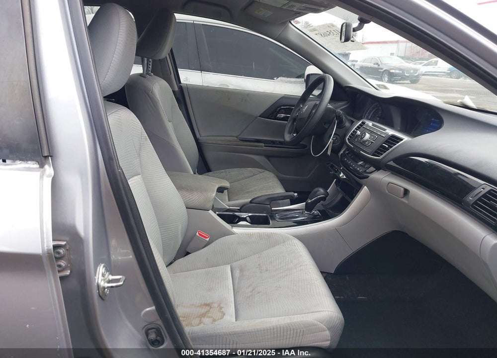2016 HONDA ACCORD VIN: 1HGCR2F32GA050405