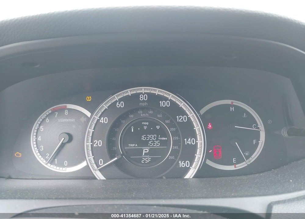 2016 HONDA ACCORD VIN: 1HGCR2F32GA050405