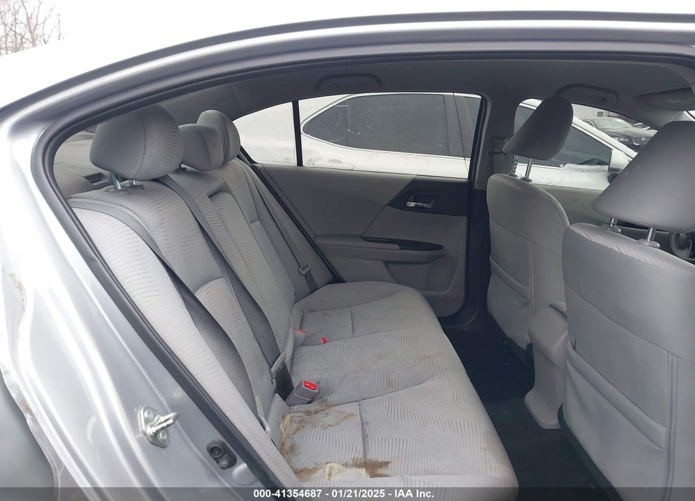 2016 HONDA ACCORD VIN: 1HGCR2F32GA050405