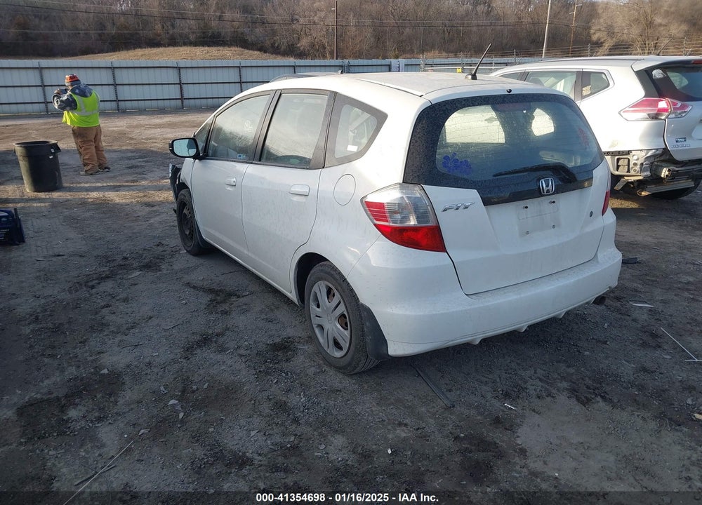 2009 HONDA FIT VIN: JHMGE88249S067463