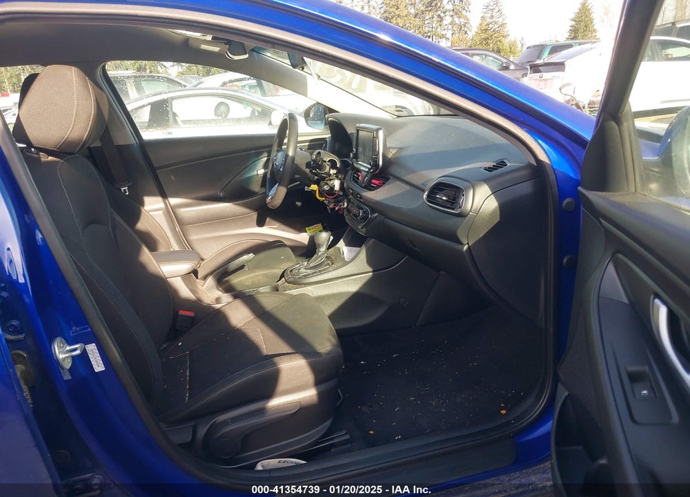 2019 HYUNDAI ELANTRA GT VIN: KMHH35LE9KU099388