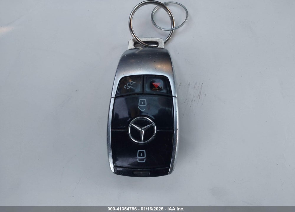 2018 MERCEDES-BENZ E 300 VIN: WDDZF4KB3JA461223