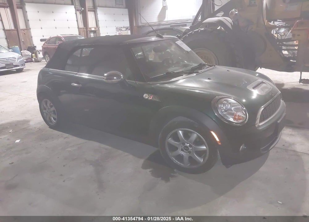 2010 MINI COOPER S VIN: WMWMS3C54ATZ84996
