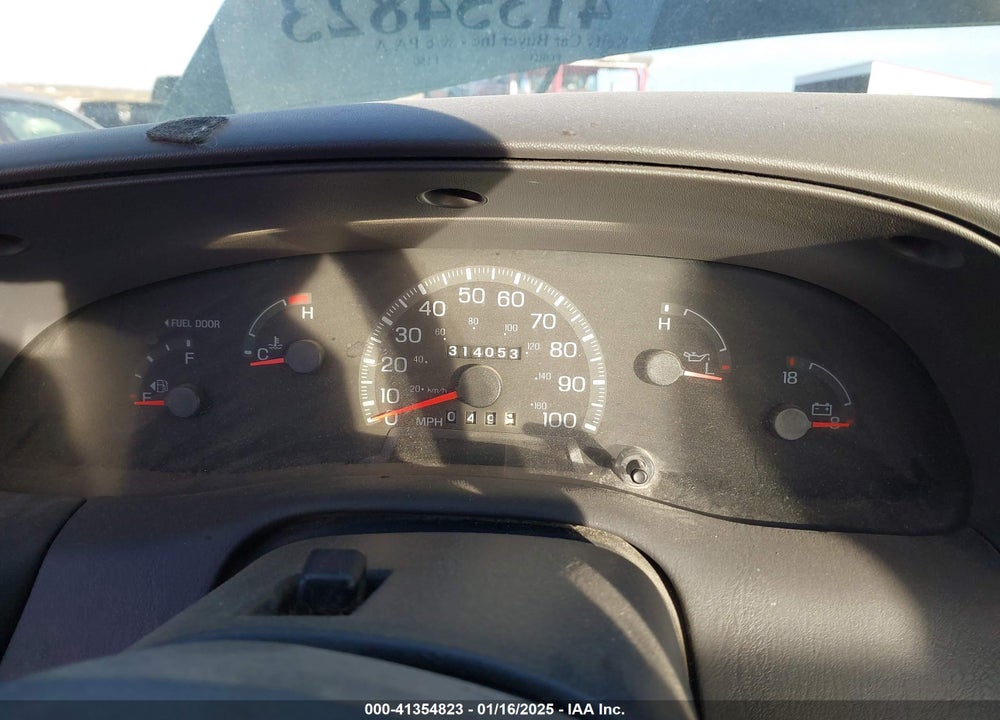 1998 FORD F-150 STANDARD/XL/XLT VIN: 1FTZF1822WKB97347