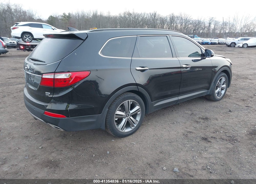 2014 HYUNDAI SANTA FE GLS VIN: KM8SRDHF1EU086431