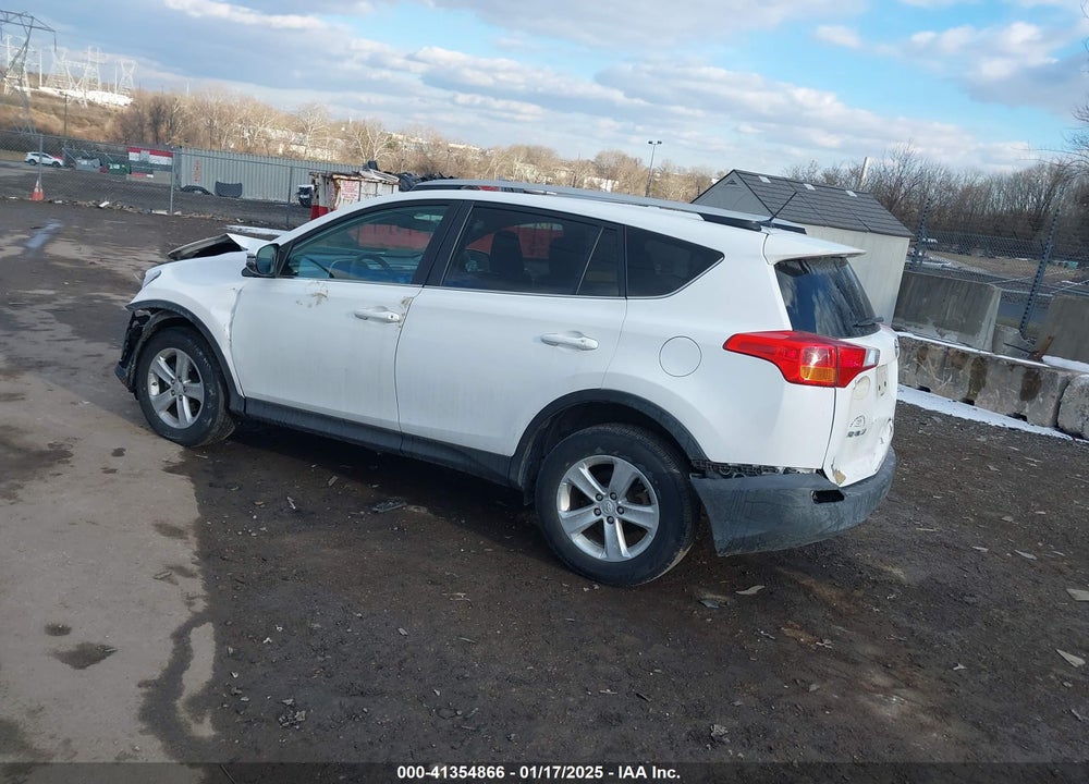 2013 TOYOTA RAV4 XLE VIN: 2T3RFREV2DW099551