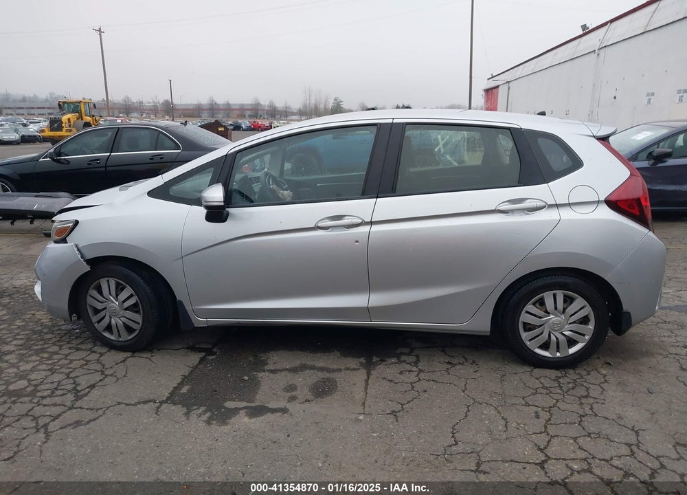 2016 HONDA FIT VIN: JHMGK5H51GS011303