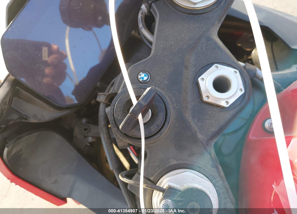 2024 BMW S 1000 RR VIN: WB10E630XR6J18841