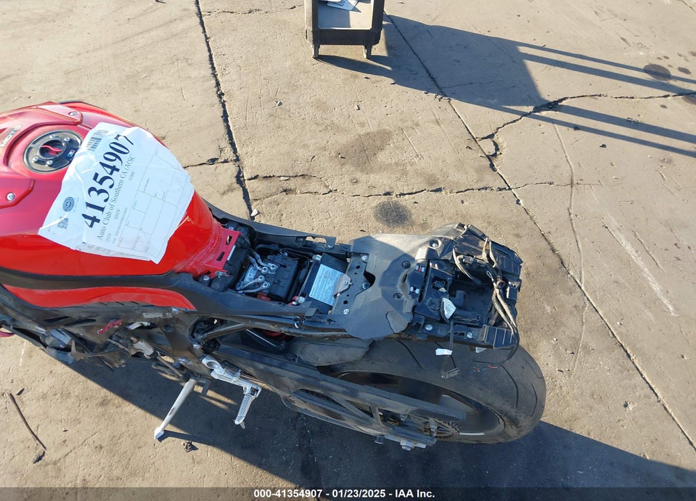 2024 BMW S 1000 RR VIN: WB10E630XR6J18841