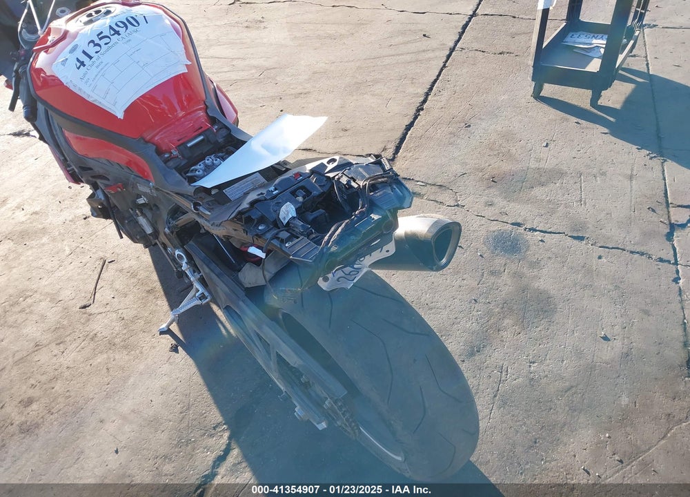 2024 BMW S 1000 RR VIN: WB10E630XR6J18841
