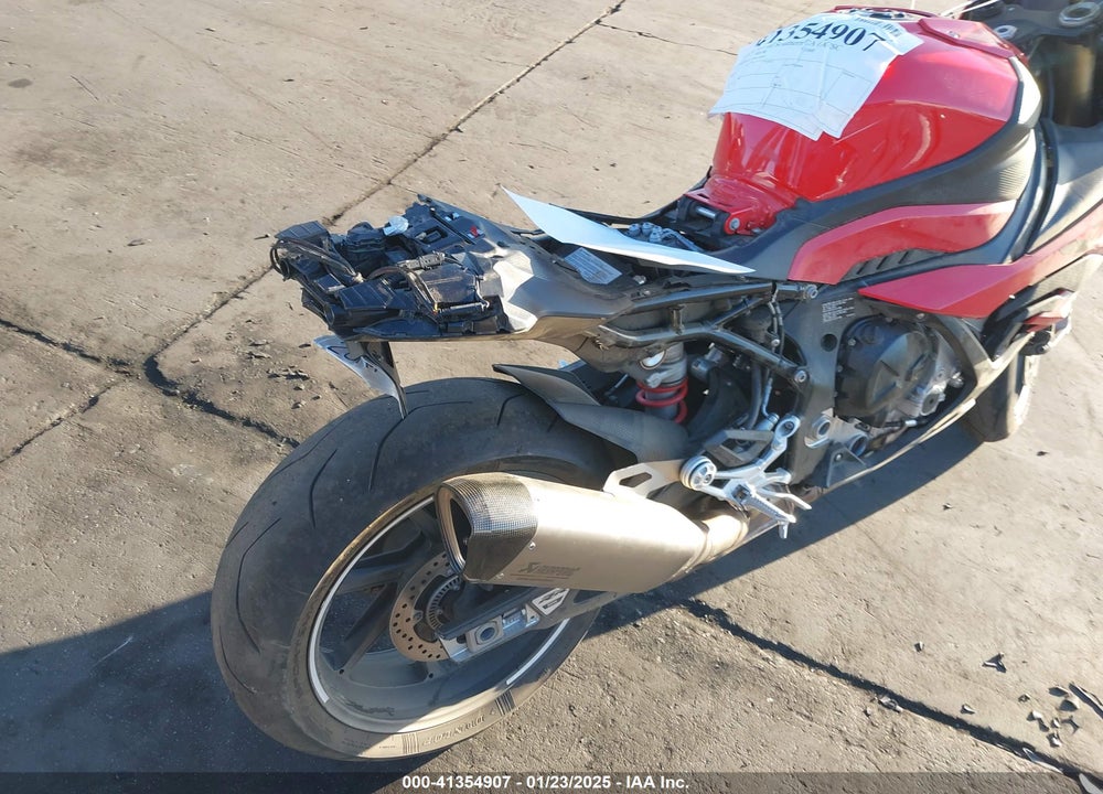 2024 BMW S 1000 RR VIN: WB10E630XR6J18841