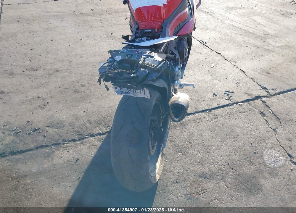 2024 BMW S 1000 RR VIN: WB10E630XR6J18841