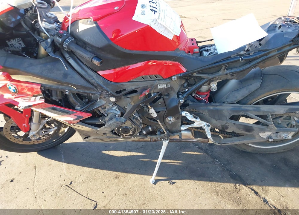 2024 BMW S 1000 RR VIN: WB10E630XR6J18841