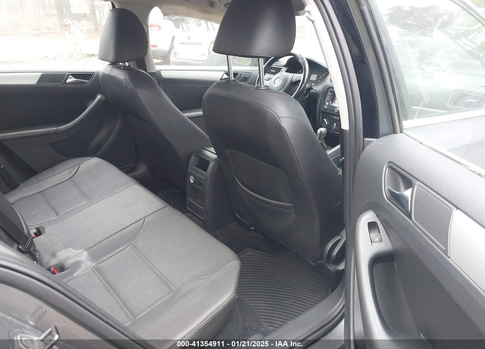 2011 VOLKSWAGEN JETTA 2.5L SEL VIN: 3VWLX7AJ2BM358075